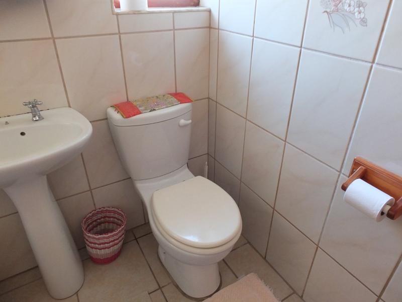 To Let 4 Bedroom Property for Rent in Dormehls Drift Western Cape